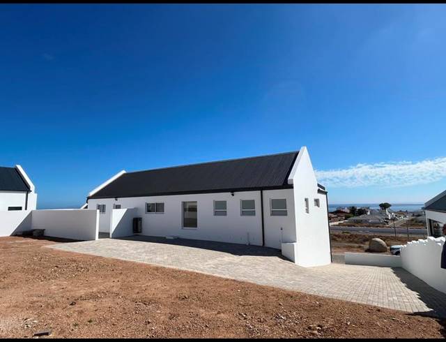 4 BEDROOM HOUSE FOR SALE IN DA GAMA BAY